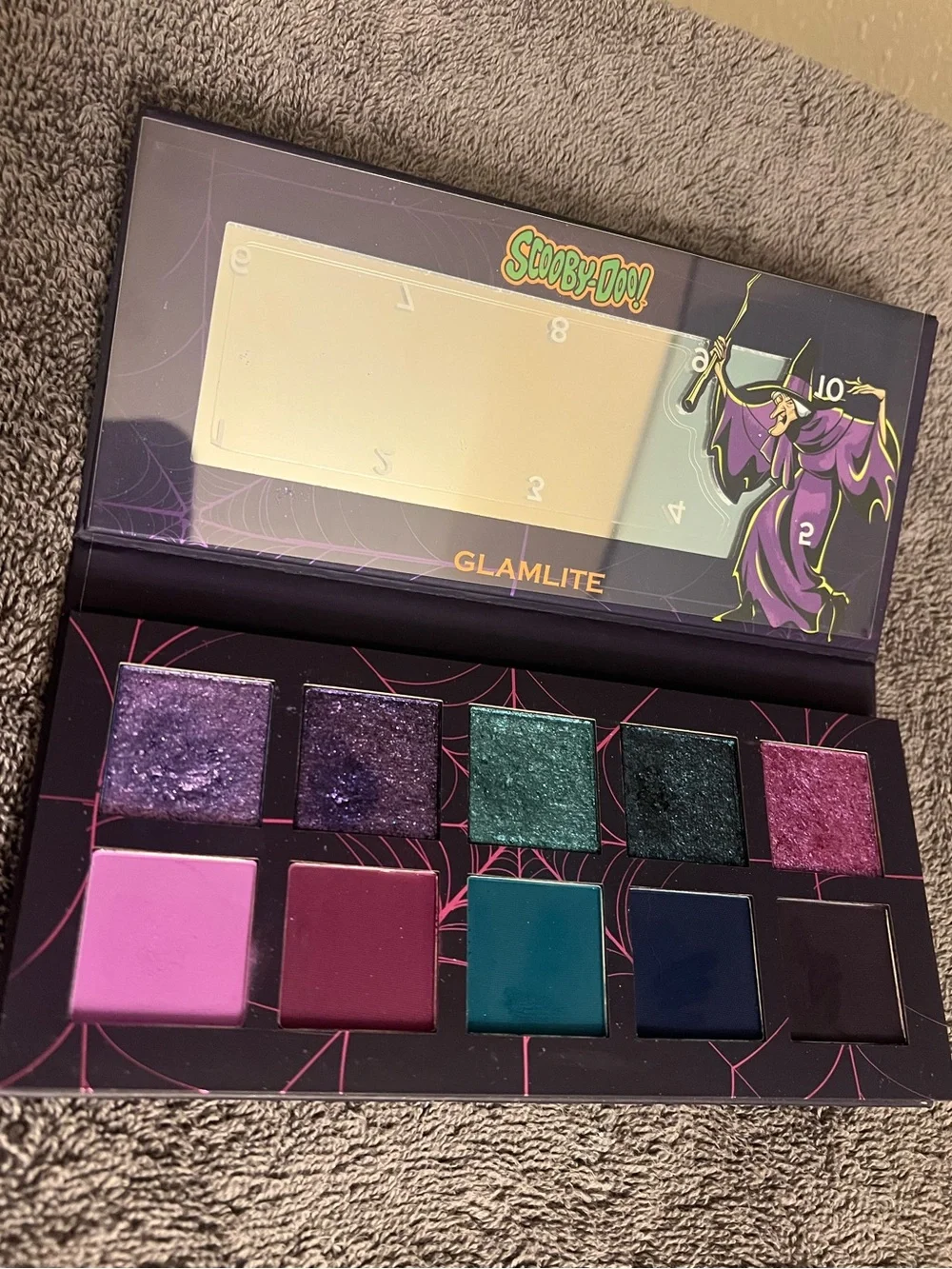 Glamlite Scooby Doo Lightly used eyeshadow